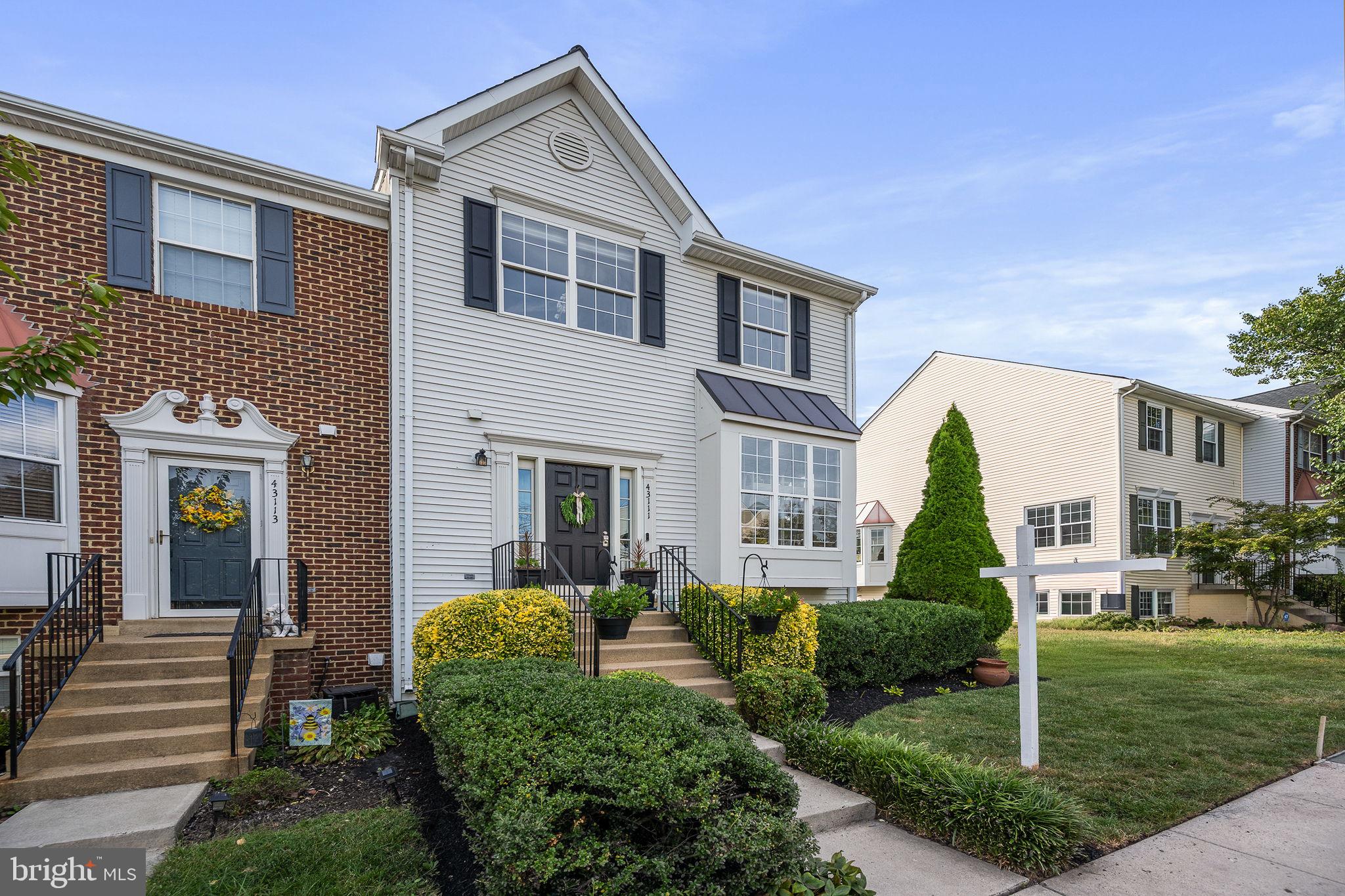 43111 GATWICK SQUARE