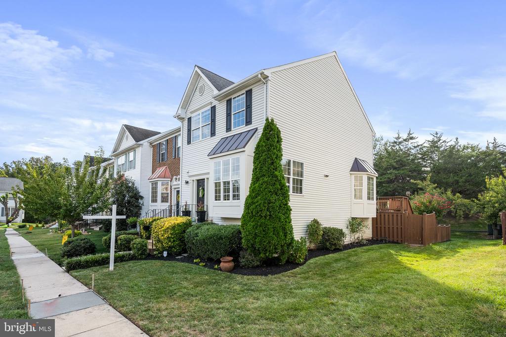 43111 GATWICK SQUARE