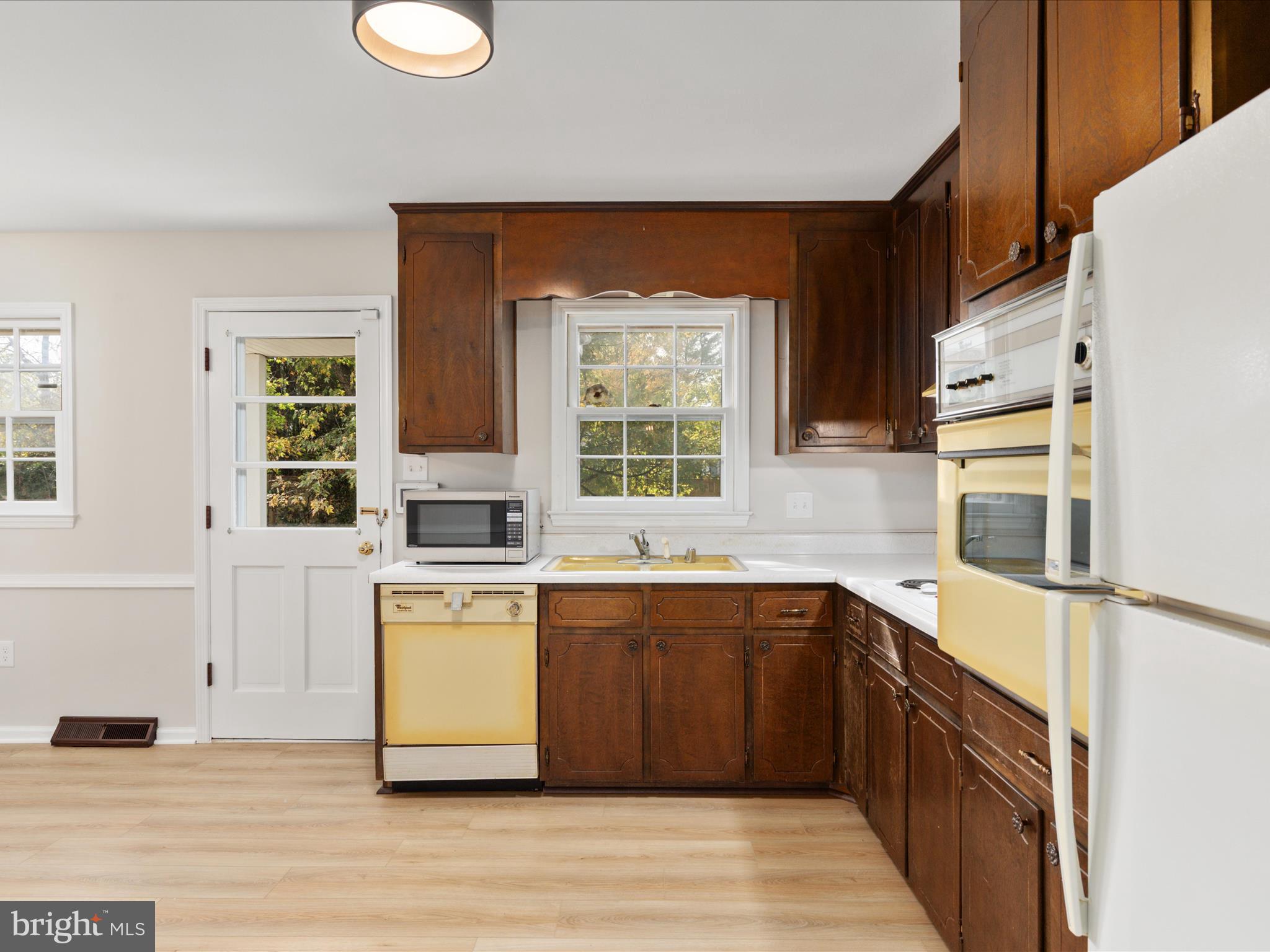 417 OLD WATERFORD ROAD NW