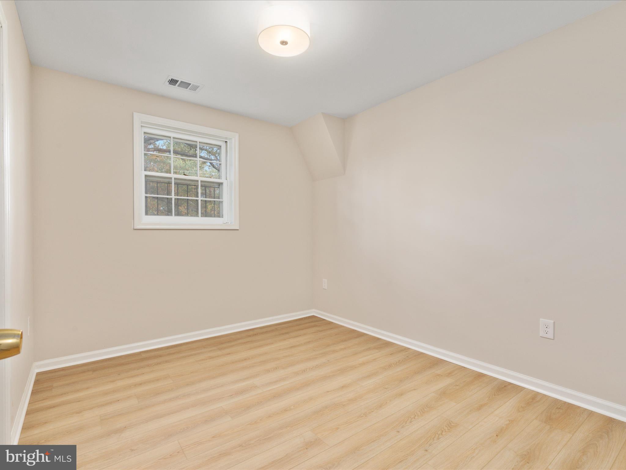 417 OLD WATERFORD ROAD NW