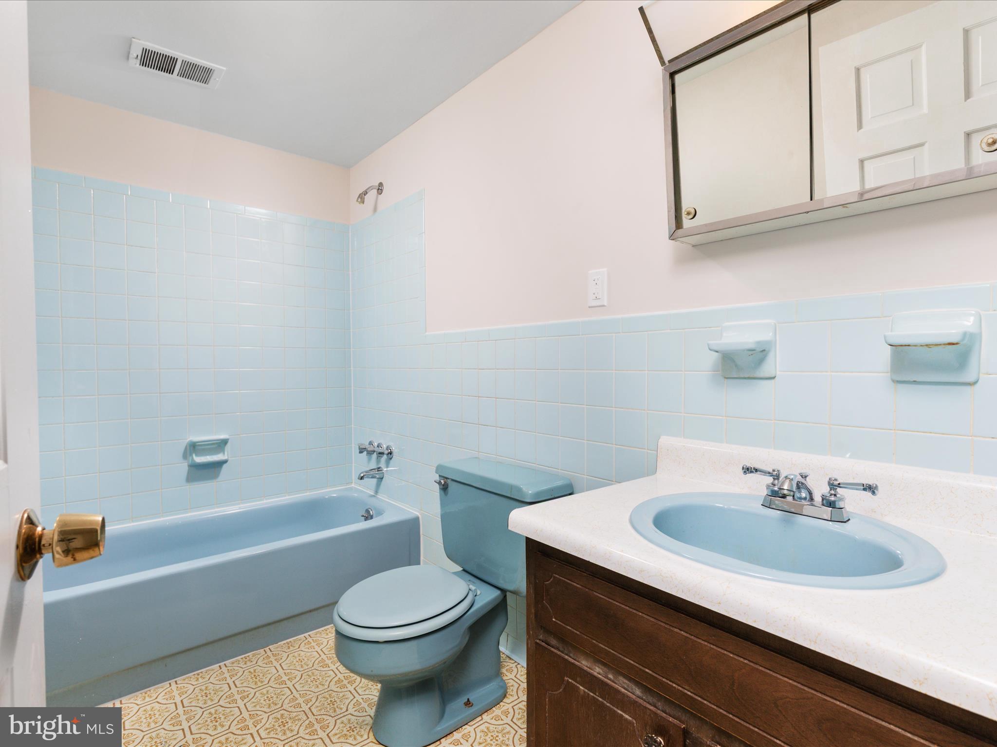 417 OLD WATERFORD ROAD NW