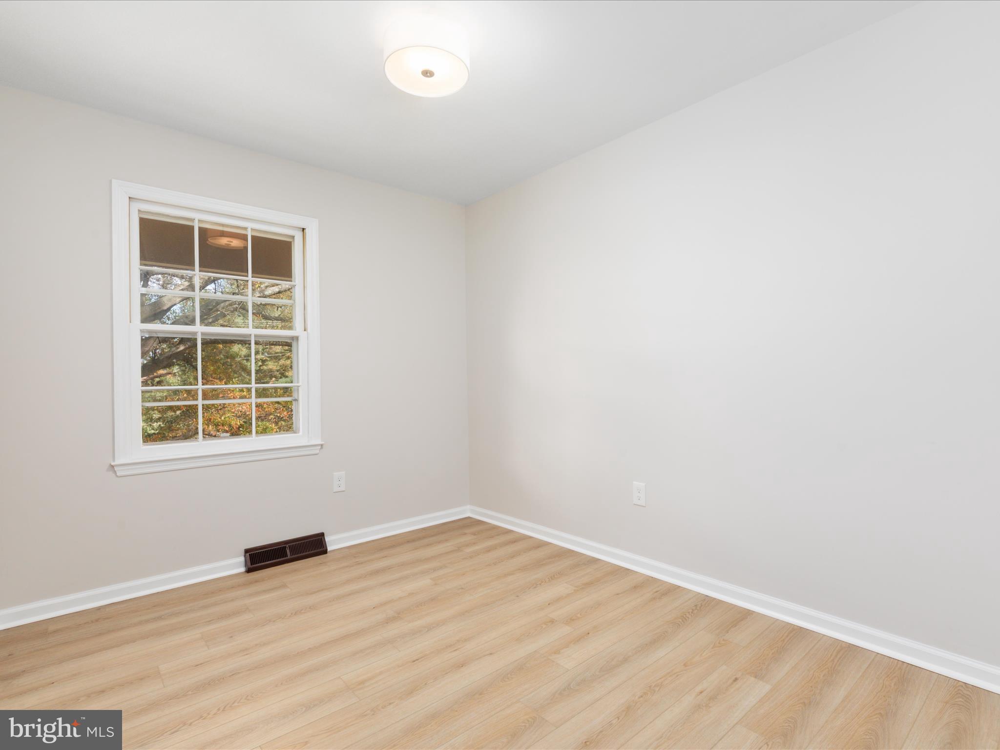 417 OLD WATERFORD ROAD NW