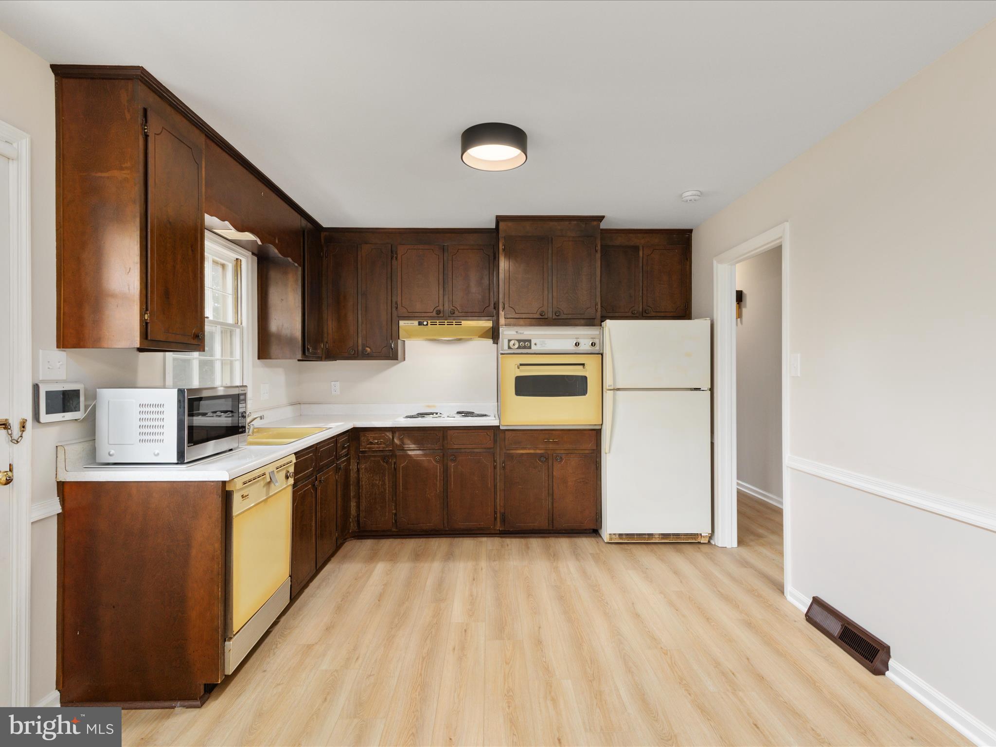 417 OLD WATERFORD ROAD NW