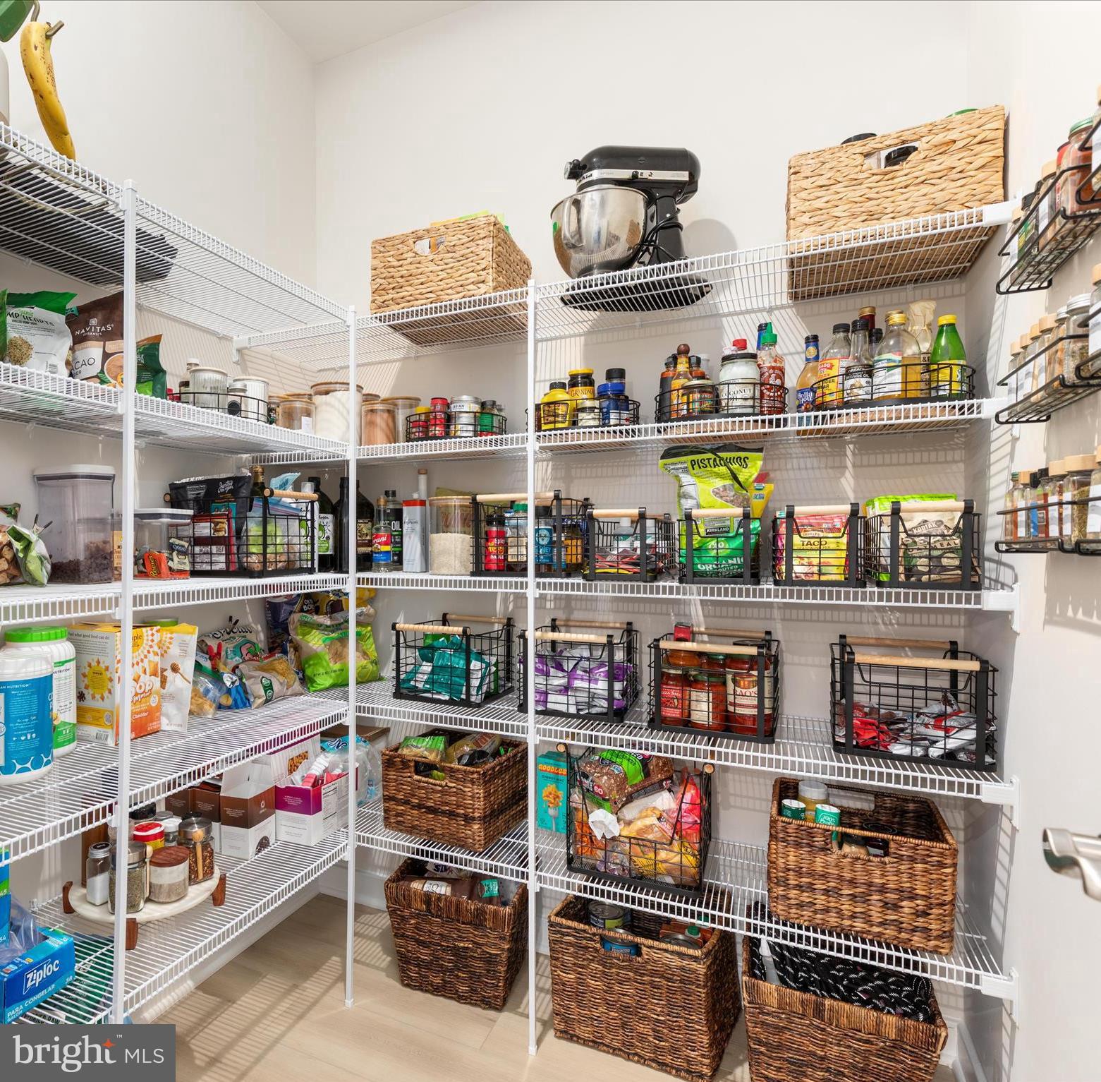 44533 WOLFHOUND SQUARE