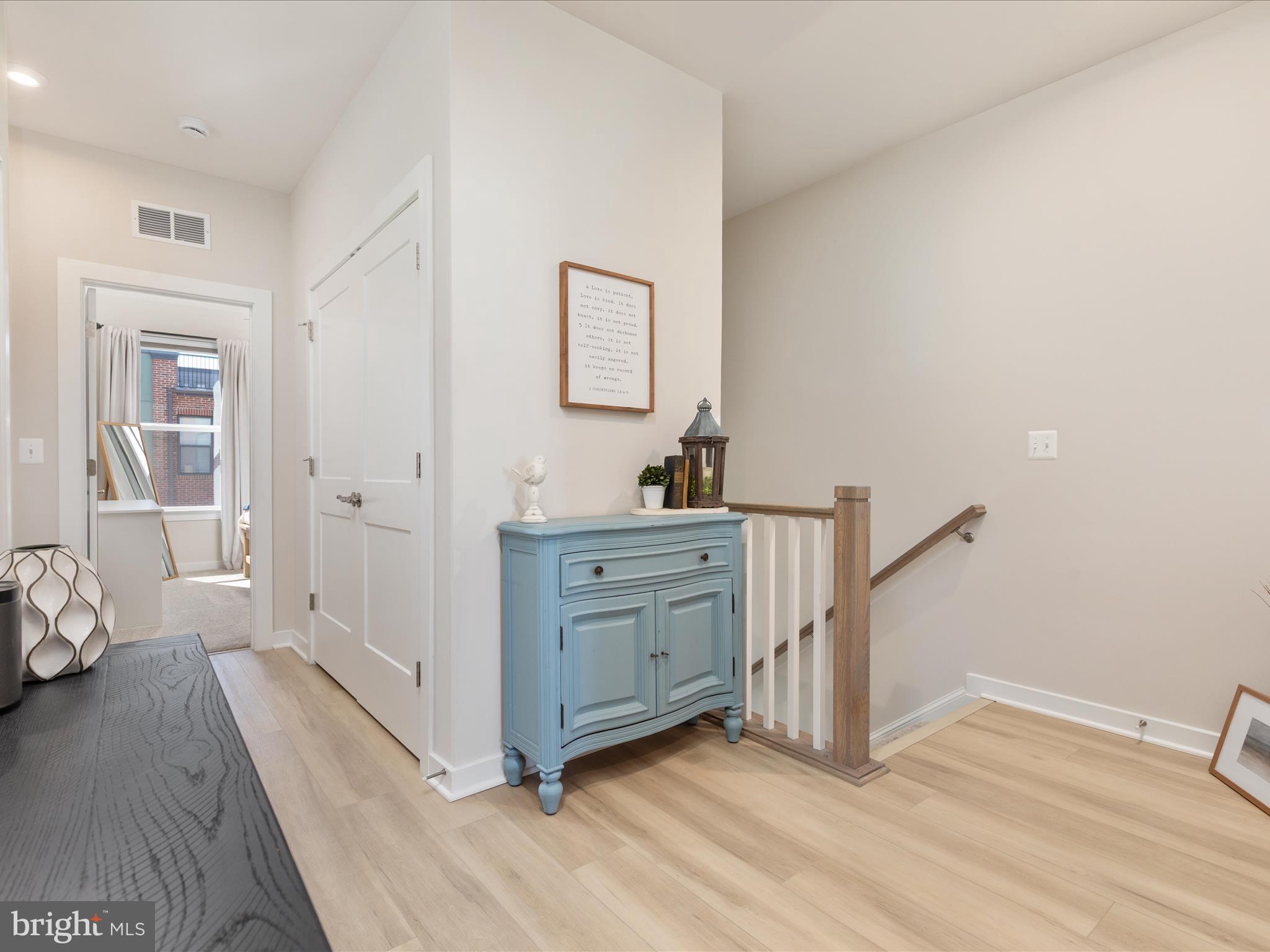 44533 WOLFHOUND SQUARE