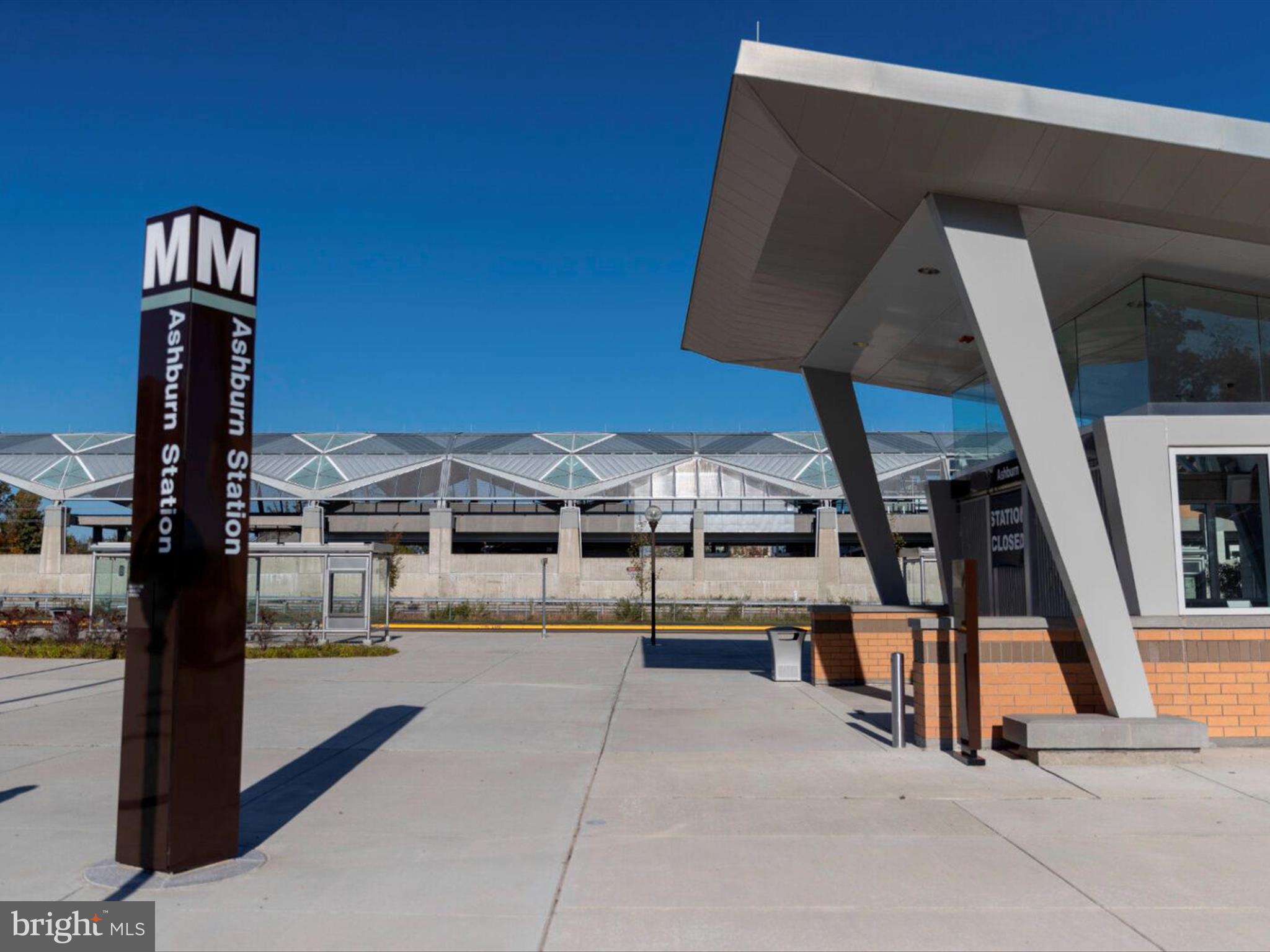 44533 WOLFHOUND SQUARE