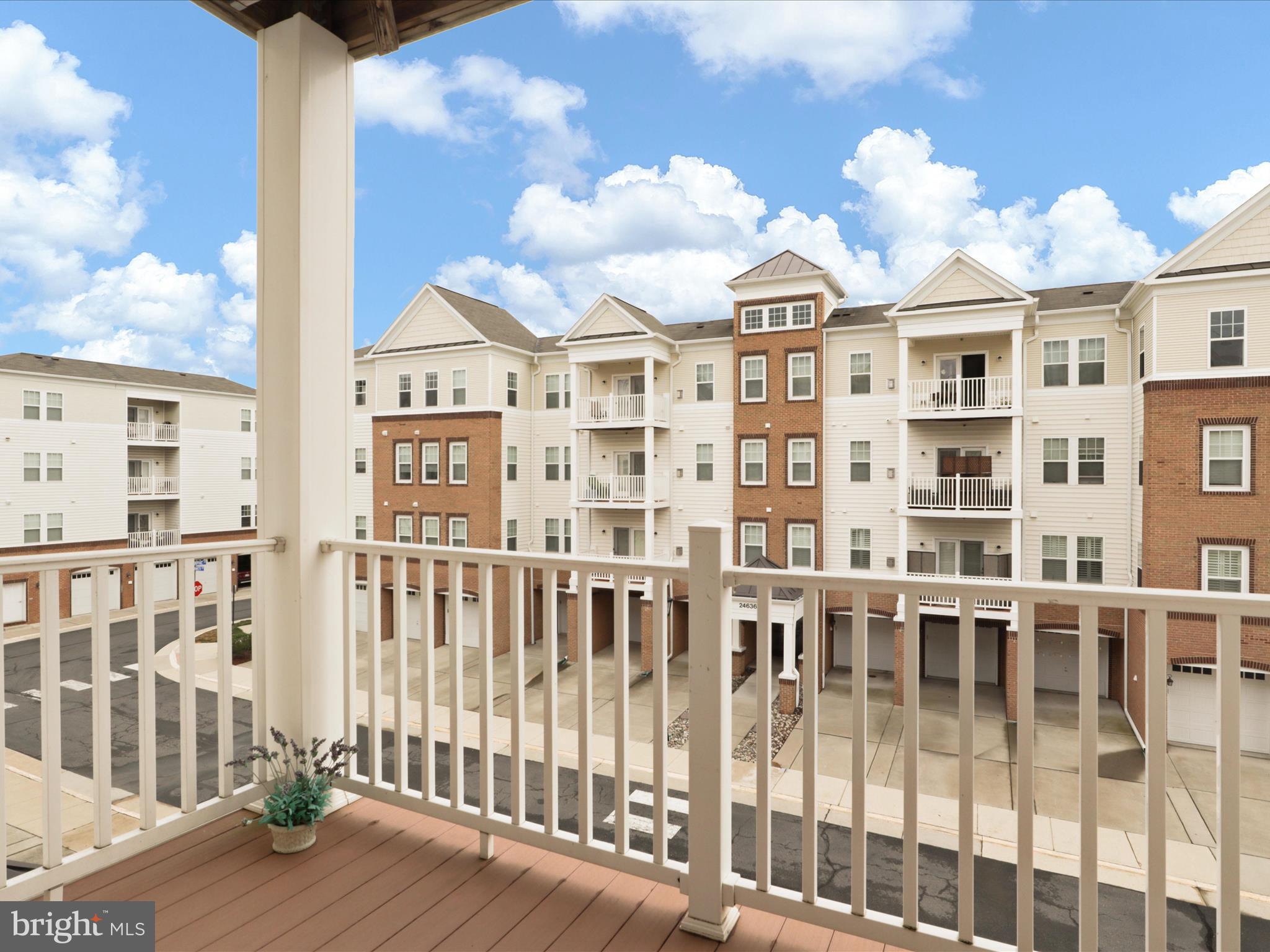 24637 WOOLLY MAMMOTH TERRACE 303