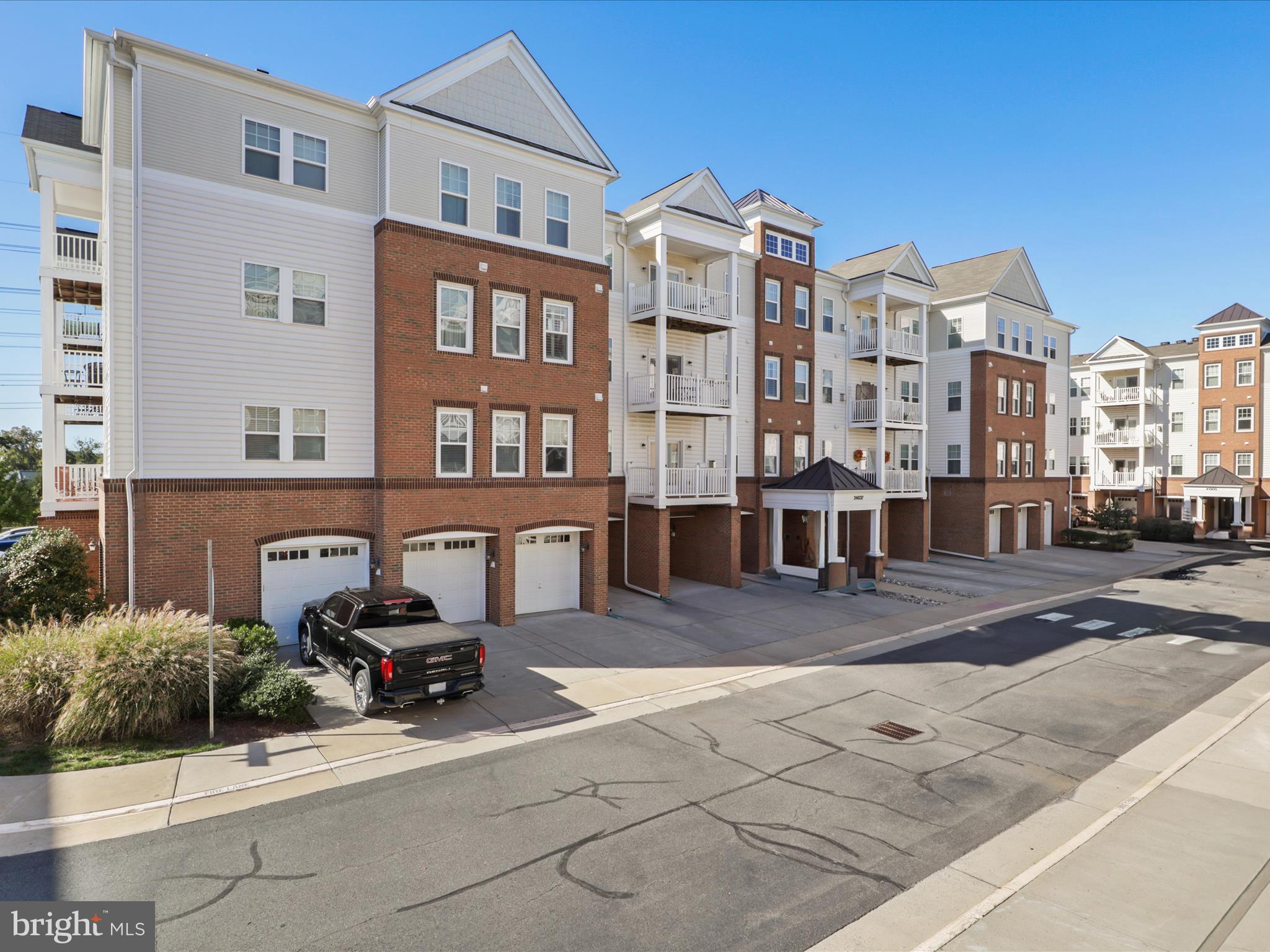 24637 WOOLLY MAMMOTH TERRACE 303