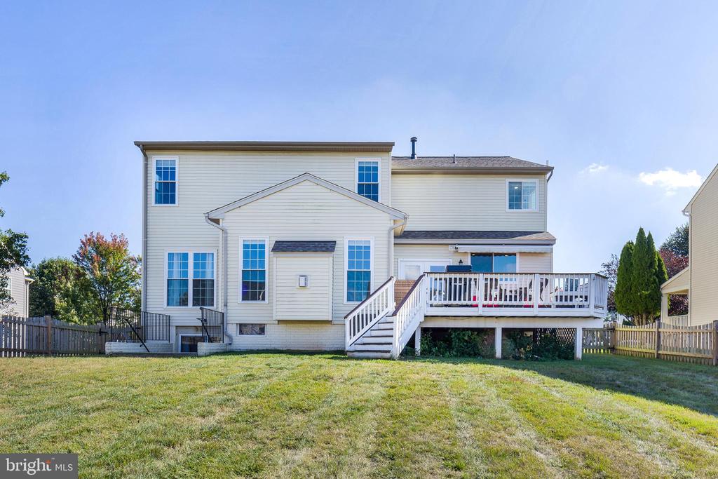 252 ELIA COURT SE