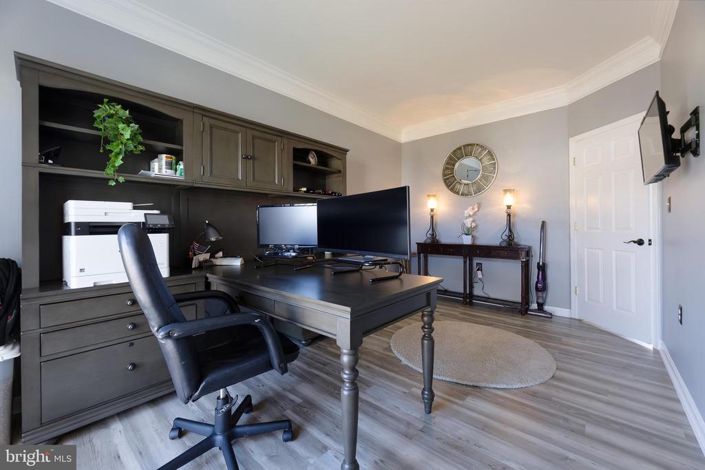 252 ELIA COURT SE