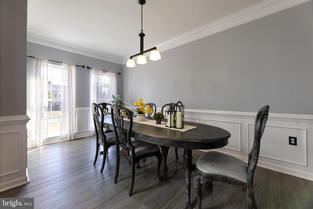 252 ELIA COURT SE