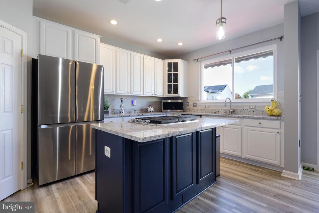 252 ELIA COURT SE