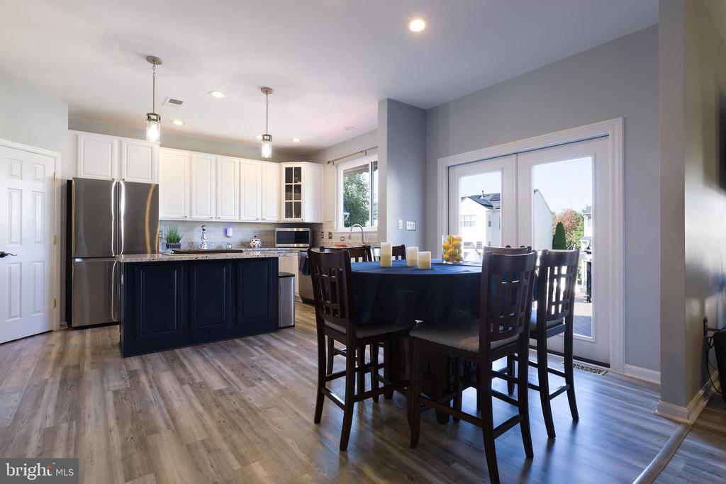 252 ELIA COURT SE