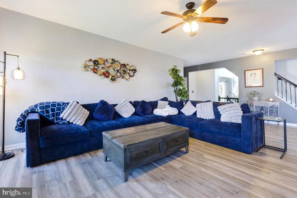 252 ELIA COURT SE