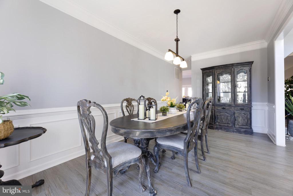 252 ELIA COURT SE