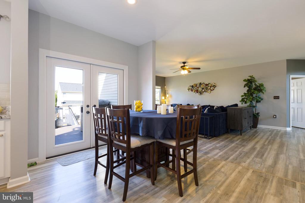 252 ELIA COURT SE