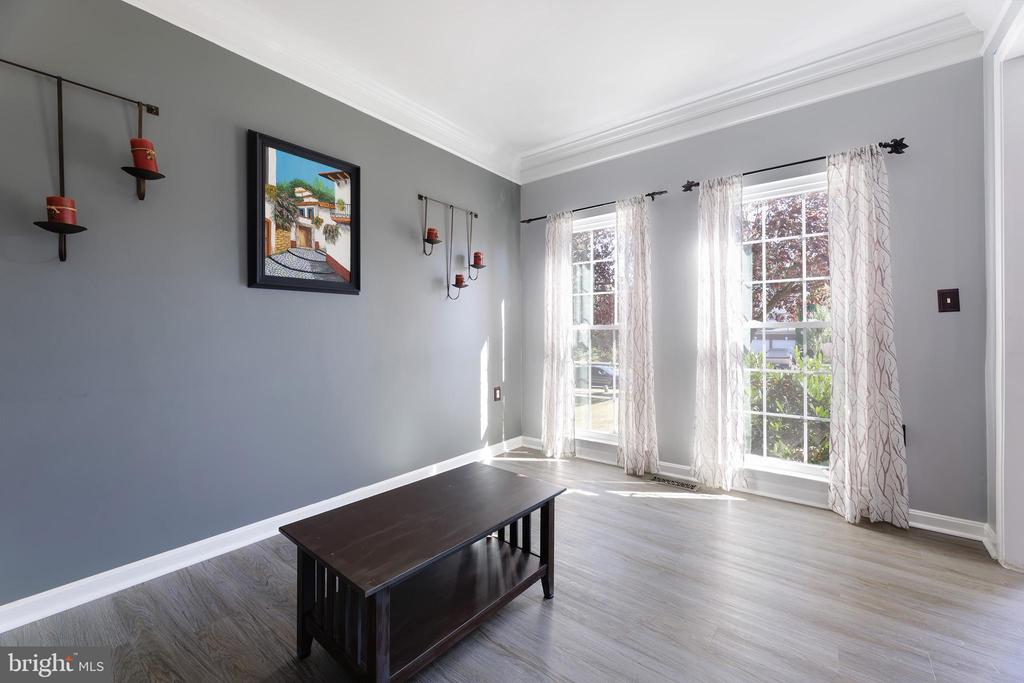 252 ELIA COURT SE