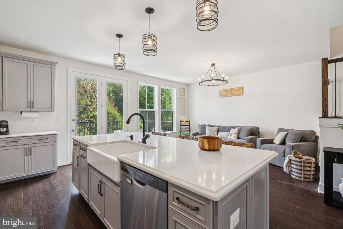 23056 SULLIVANS COVE SQUARE