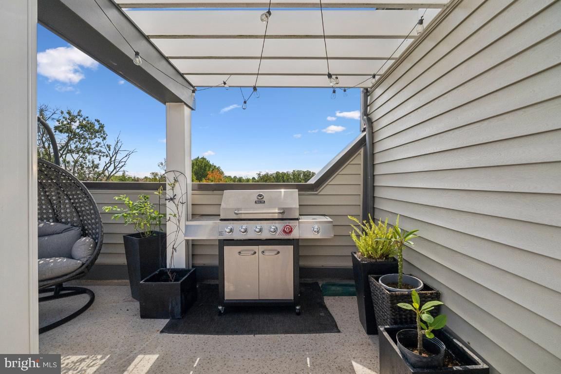 23056 SULLIVANS COVE SQUARE