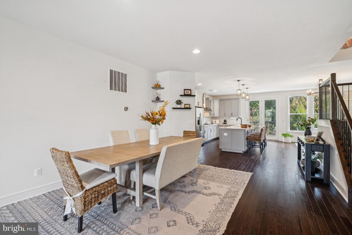 23056 SULLIVANS COVE SQUARE