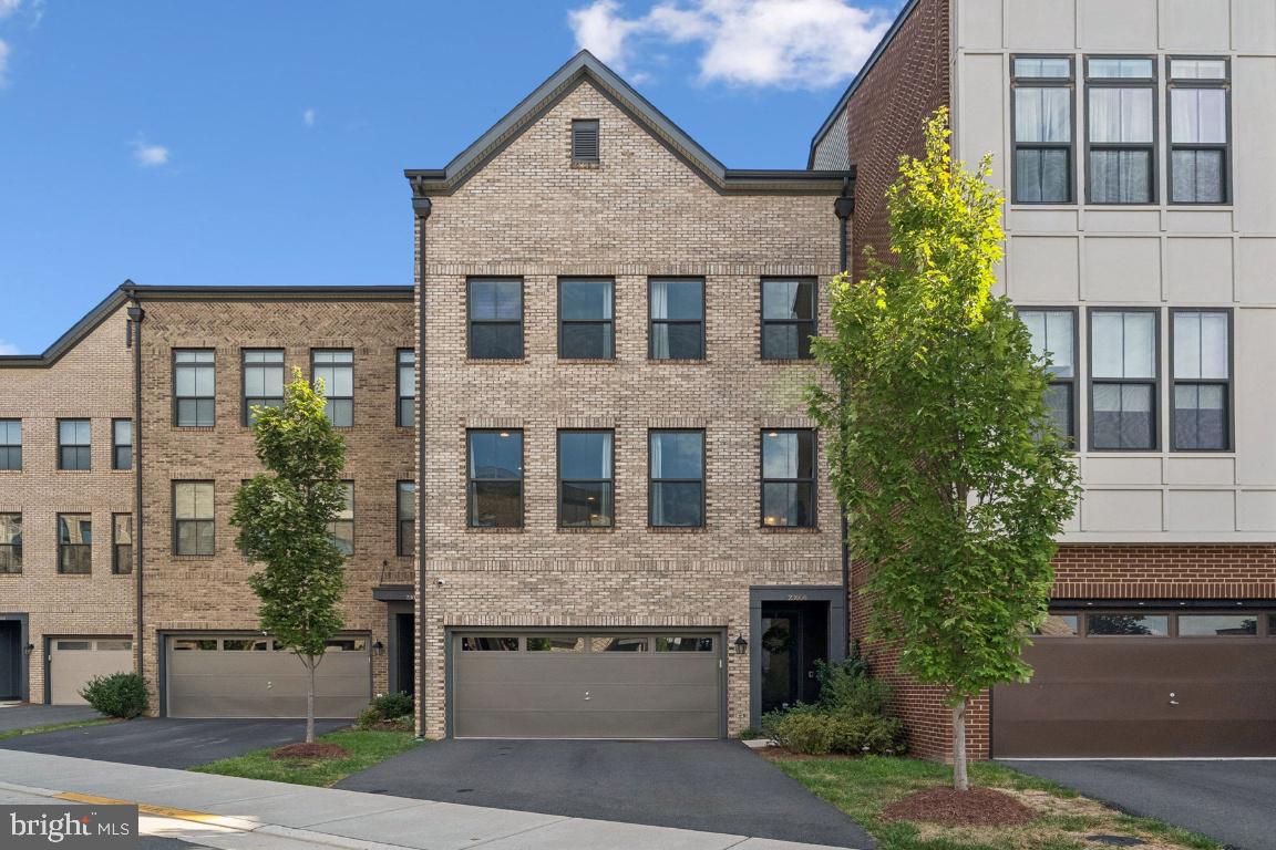 23056 SULLIVANS COVE SQUARE