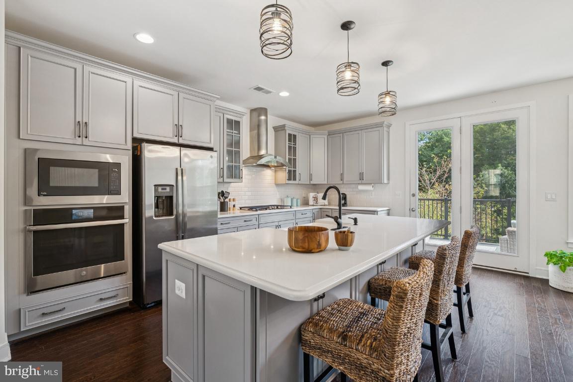 23056 SULLIVANS COVE SQUARE