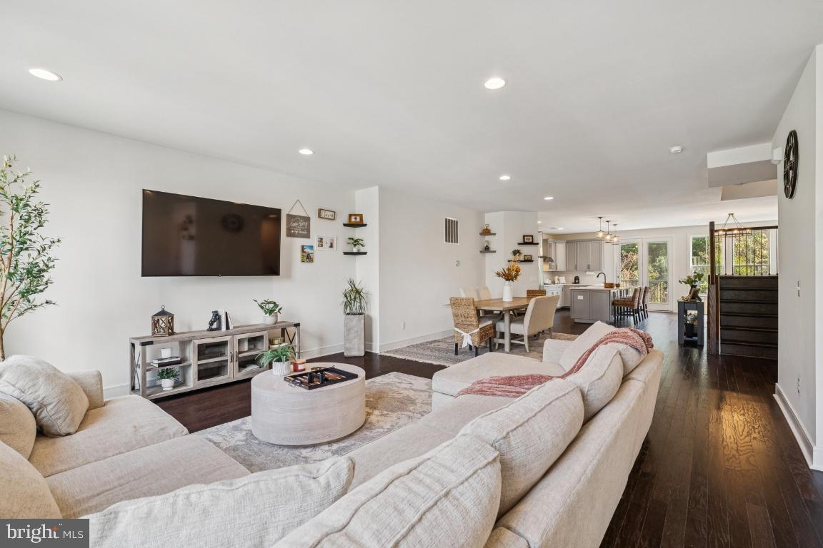 23056 SULLIVANS COVE SQUARE