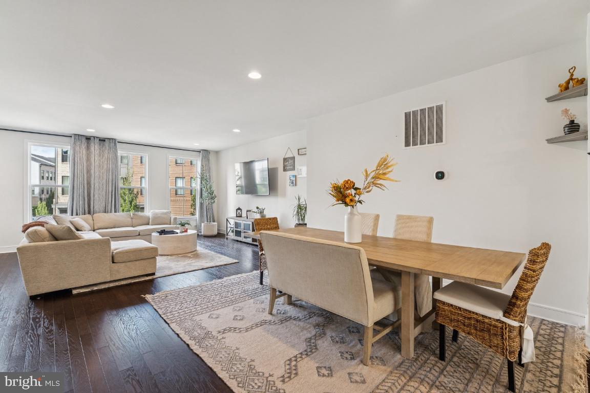 23056 SULLIVANS COVE SQUARE