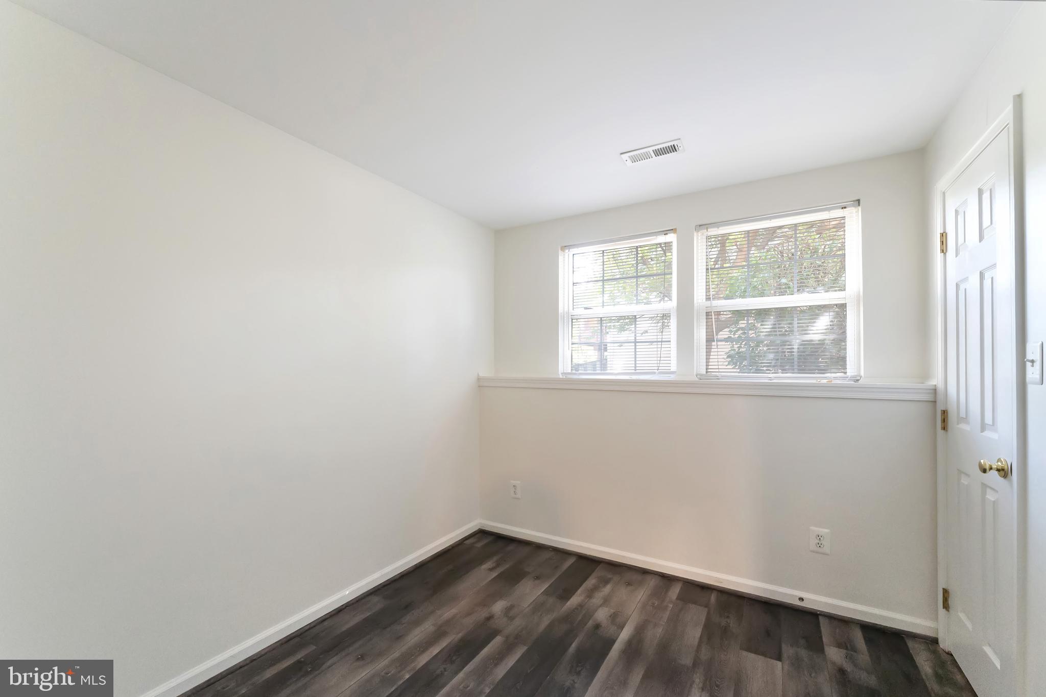 23017 POTOMAC HILL SQUARE