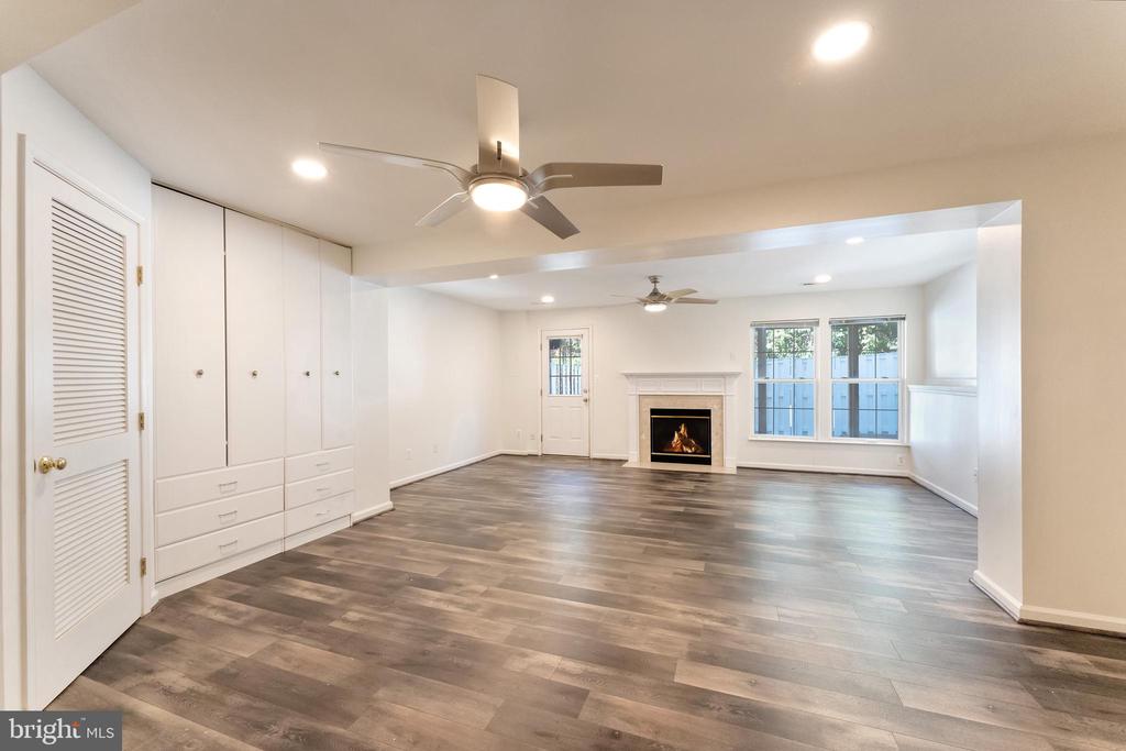 23017 POTOMAC HILL SQUARE