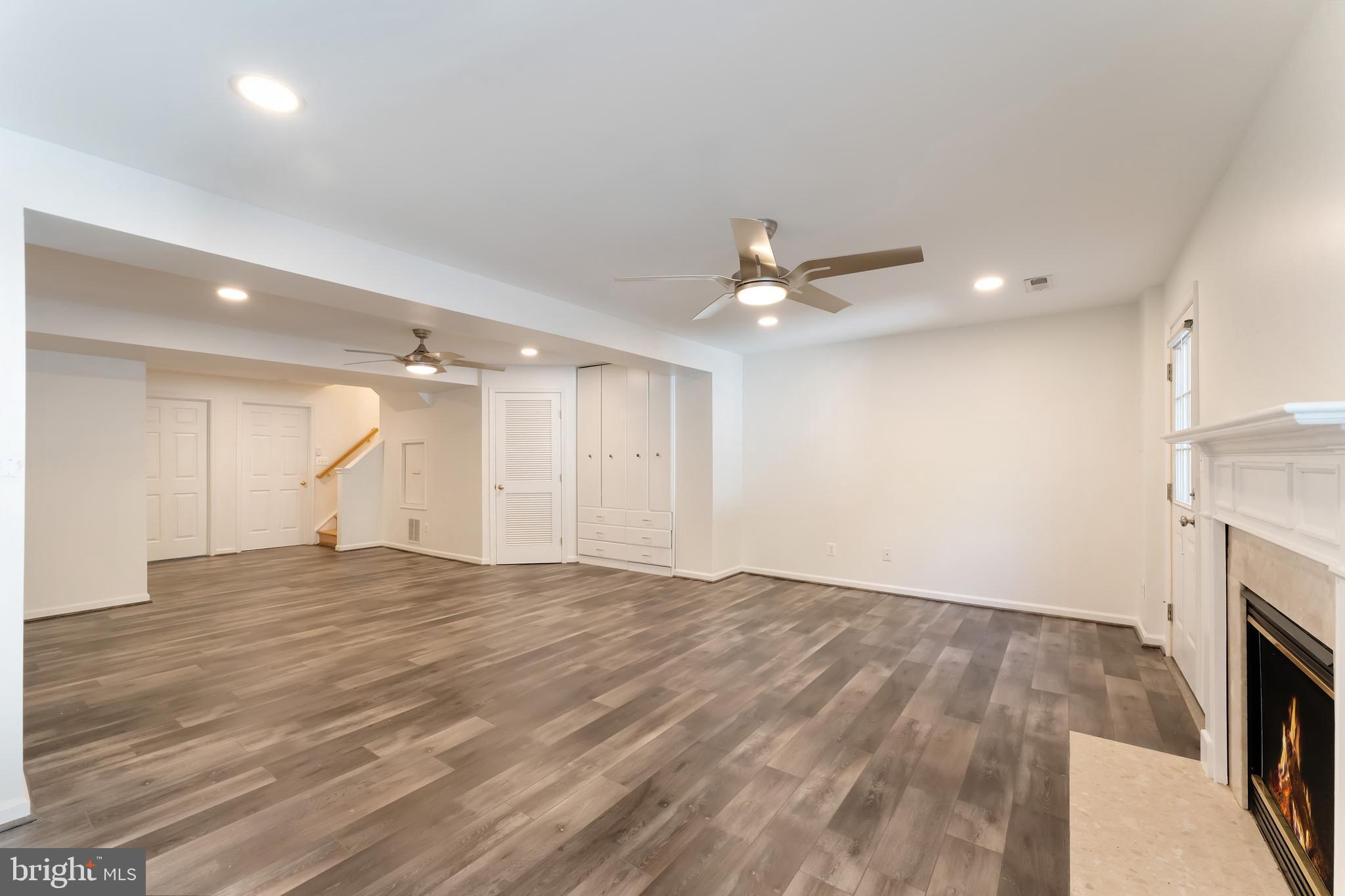 23017 POTOMAC HILL SQUARE