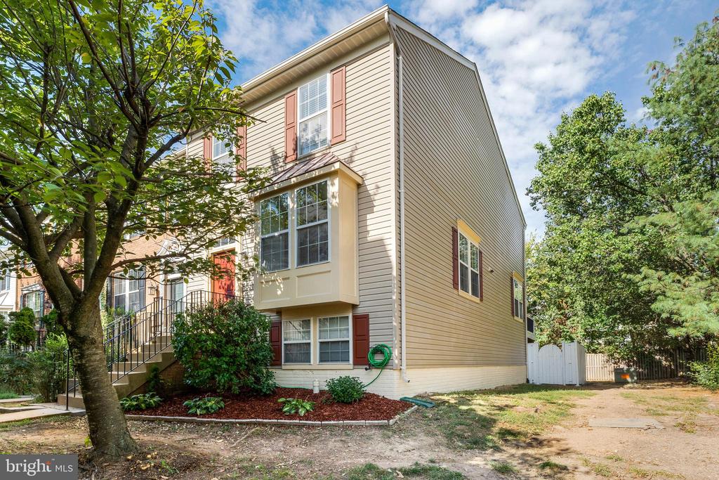 23017 POTOMAC HILL SQUARE