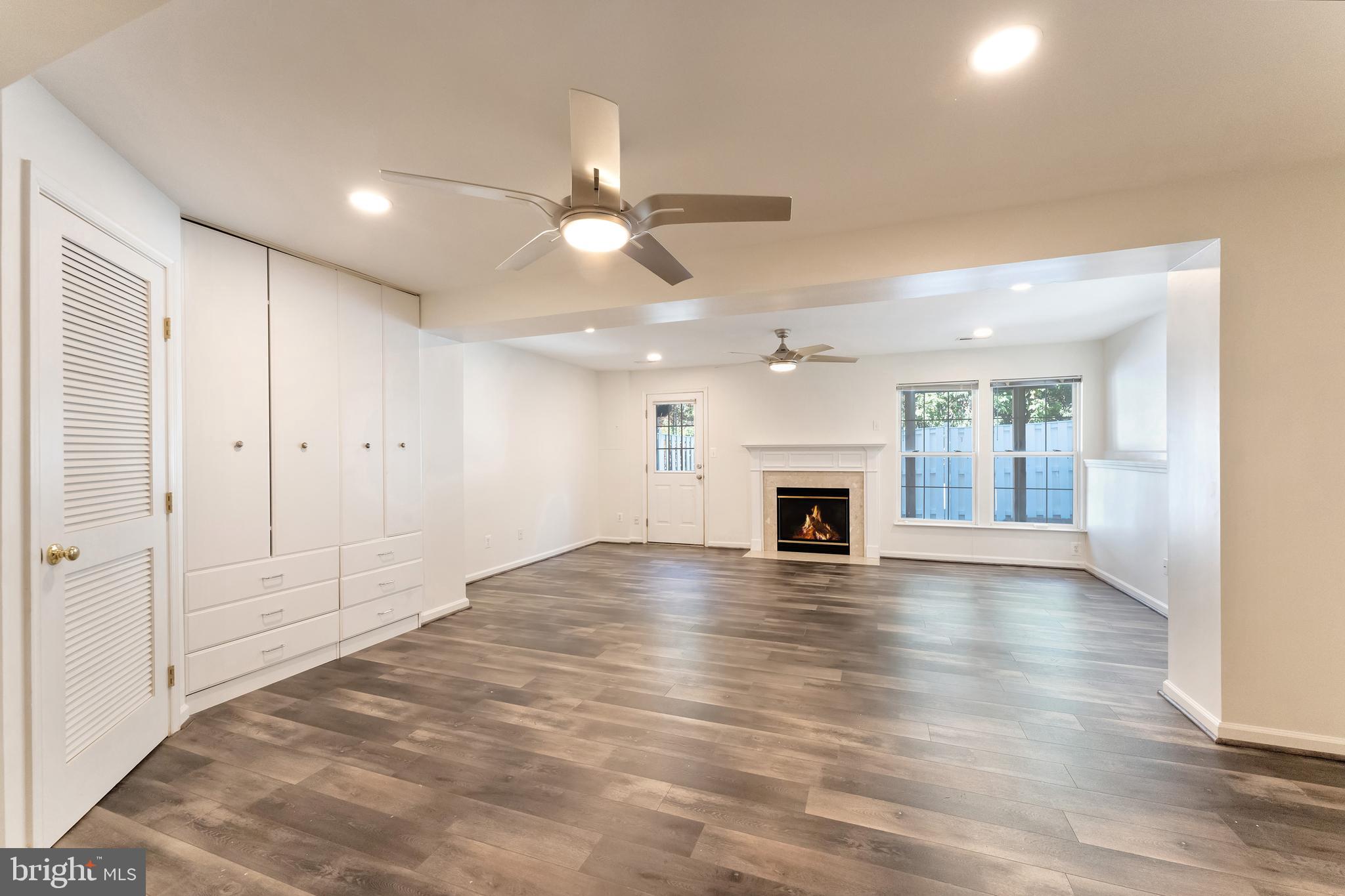 23017 POTOMAC HILL SQUARE