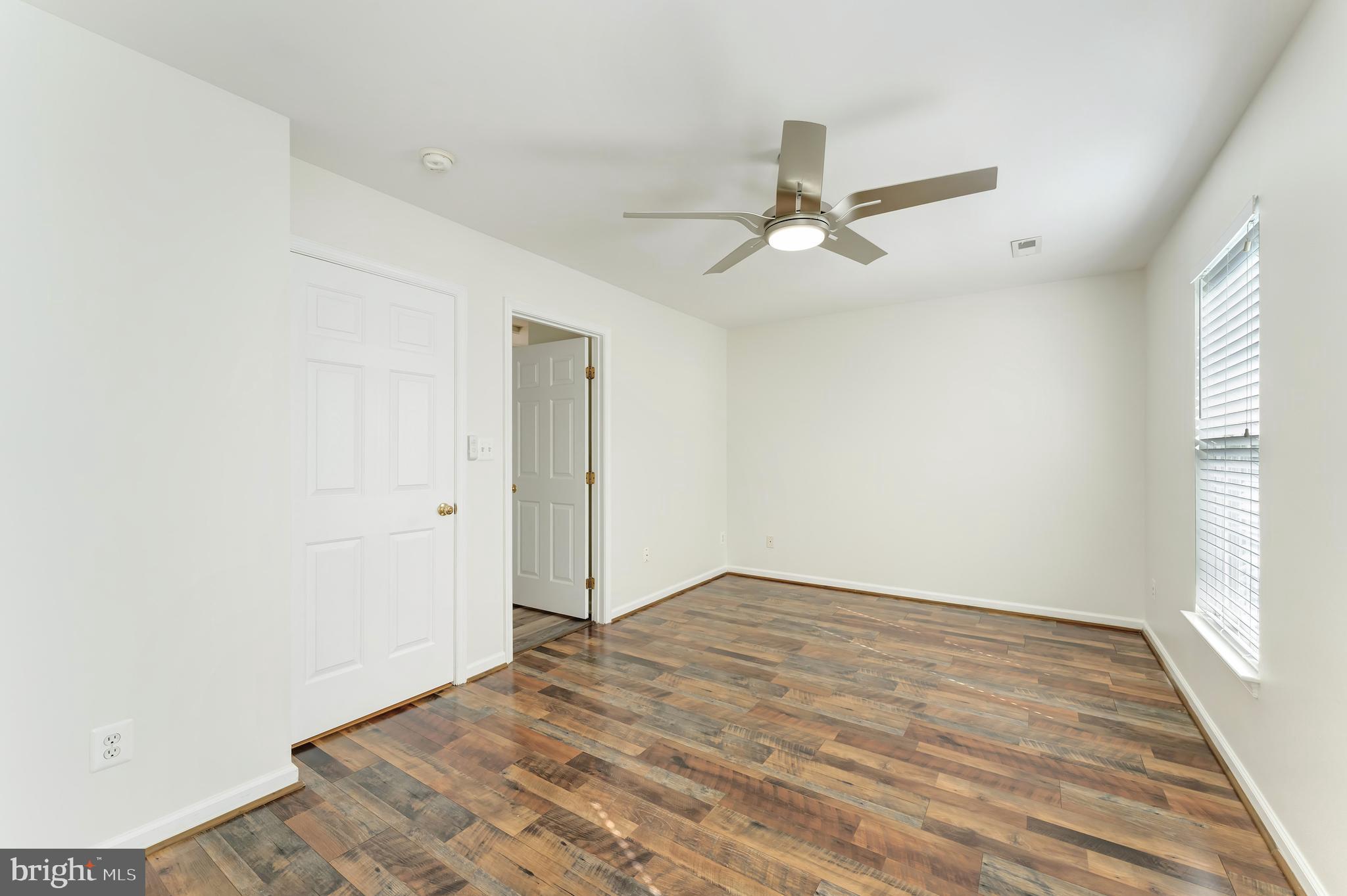 23017 POTOMAC HILL SQUARE