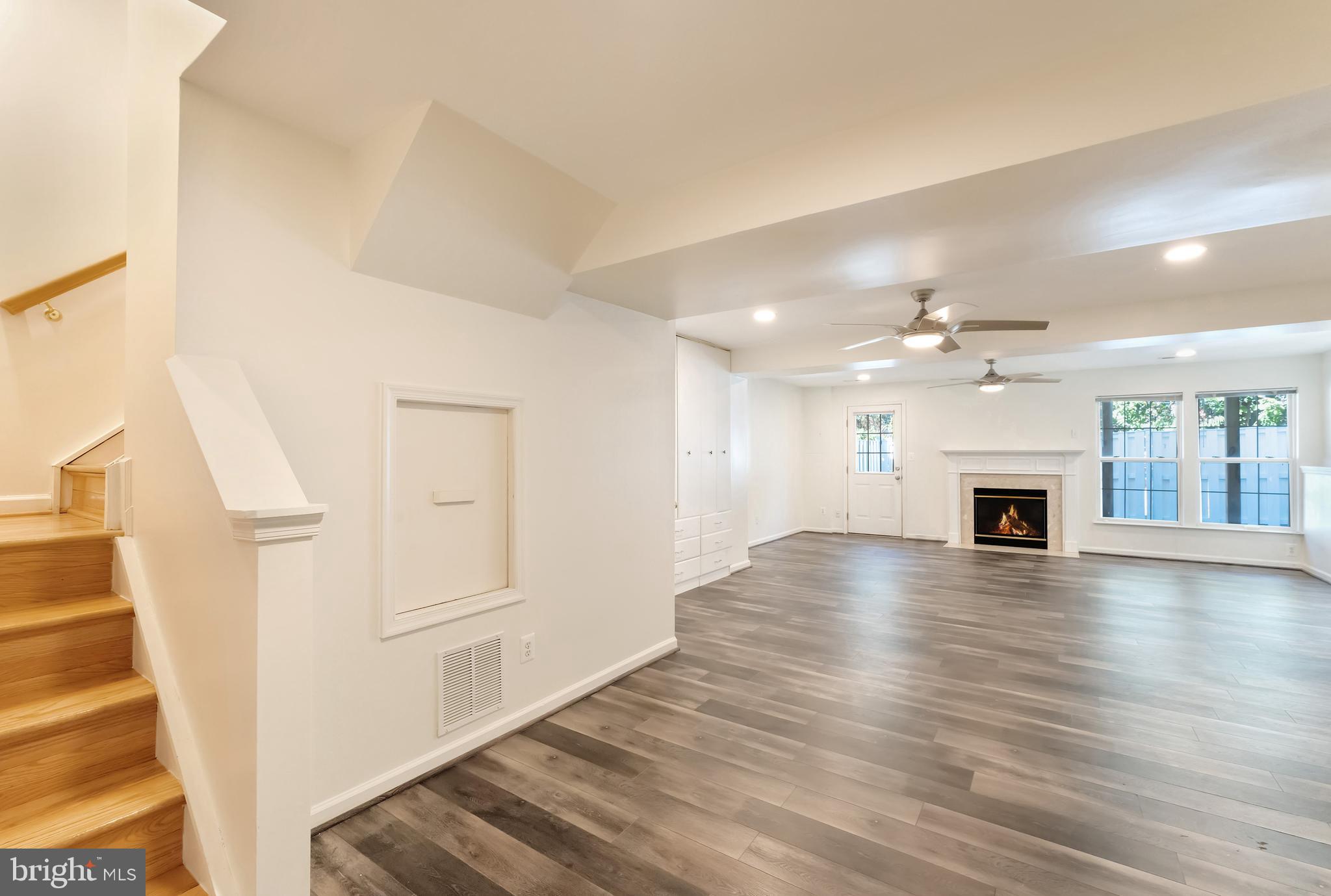 23017 POTOMAC HILL SQUARE