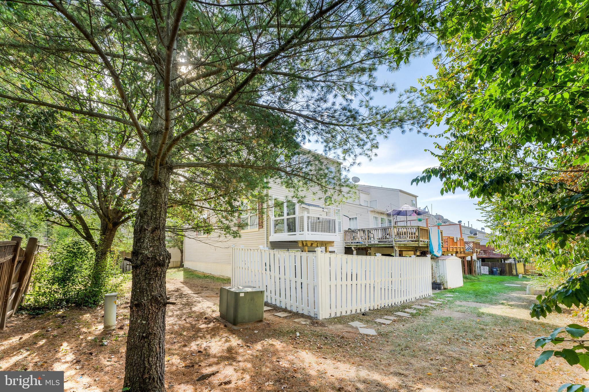 23017 POTOMAC HILL SQUARE