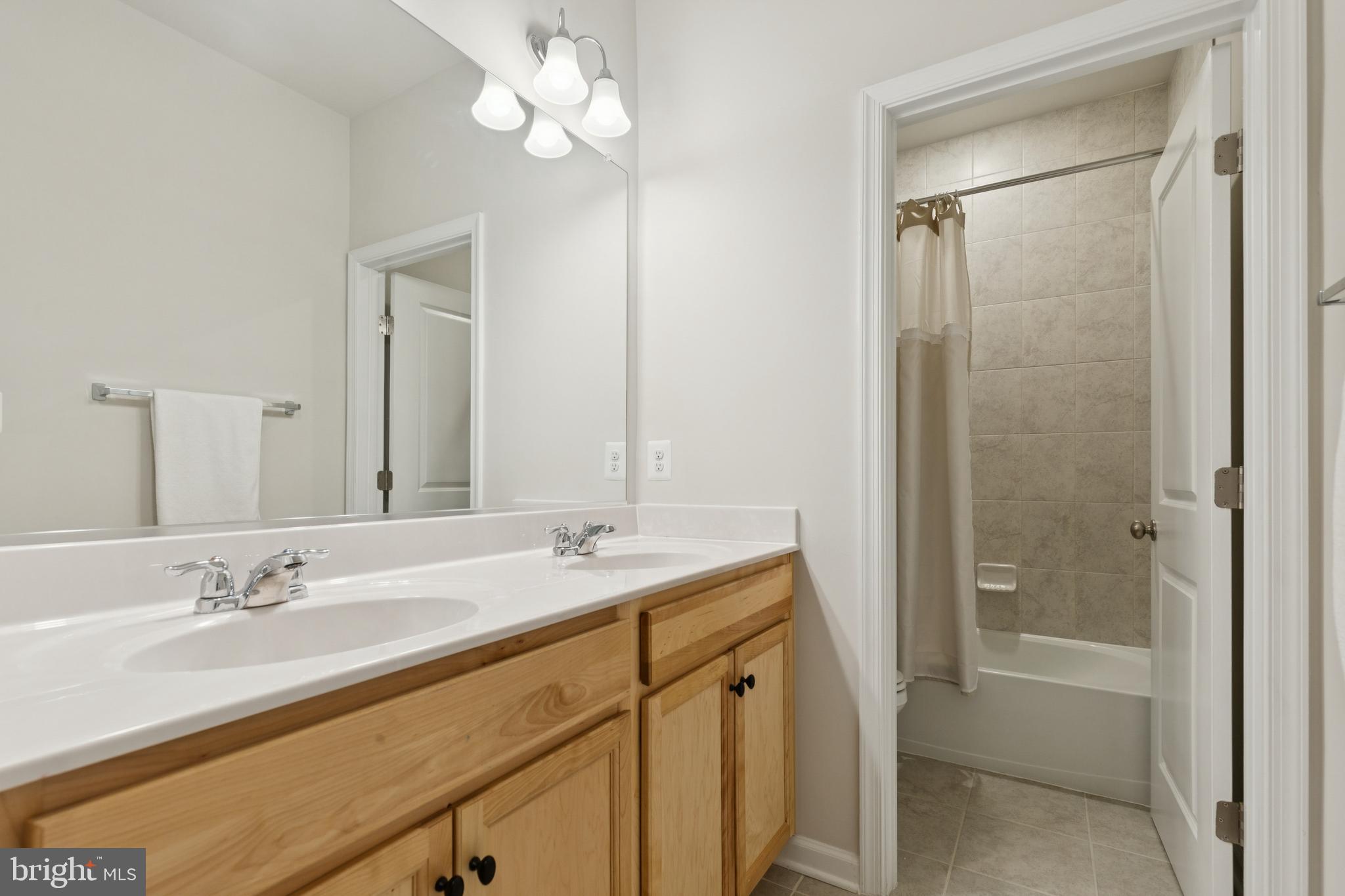 1636 FIELD SPARROW TERRACE NE