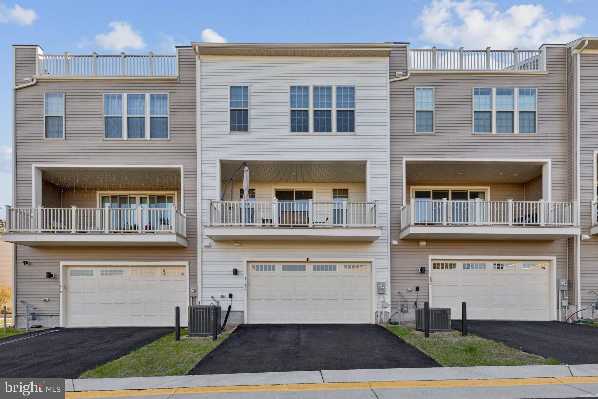 1636 FIELD SPARROW TERRACE NE