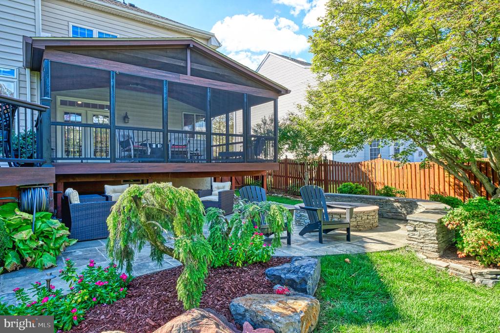 22083 VANTAGE POINTE PLACE