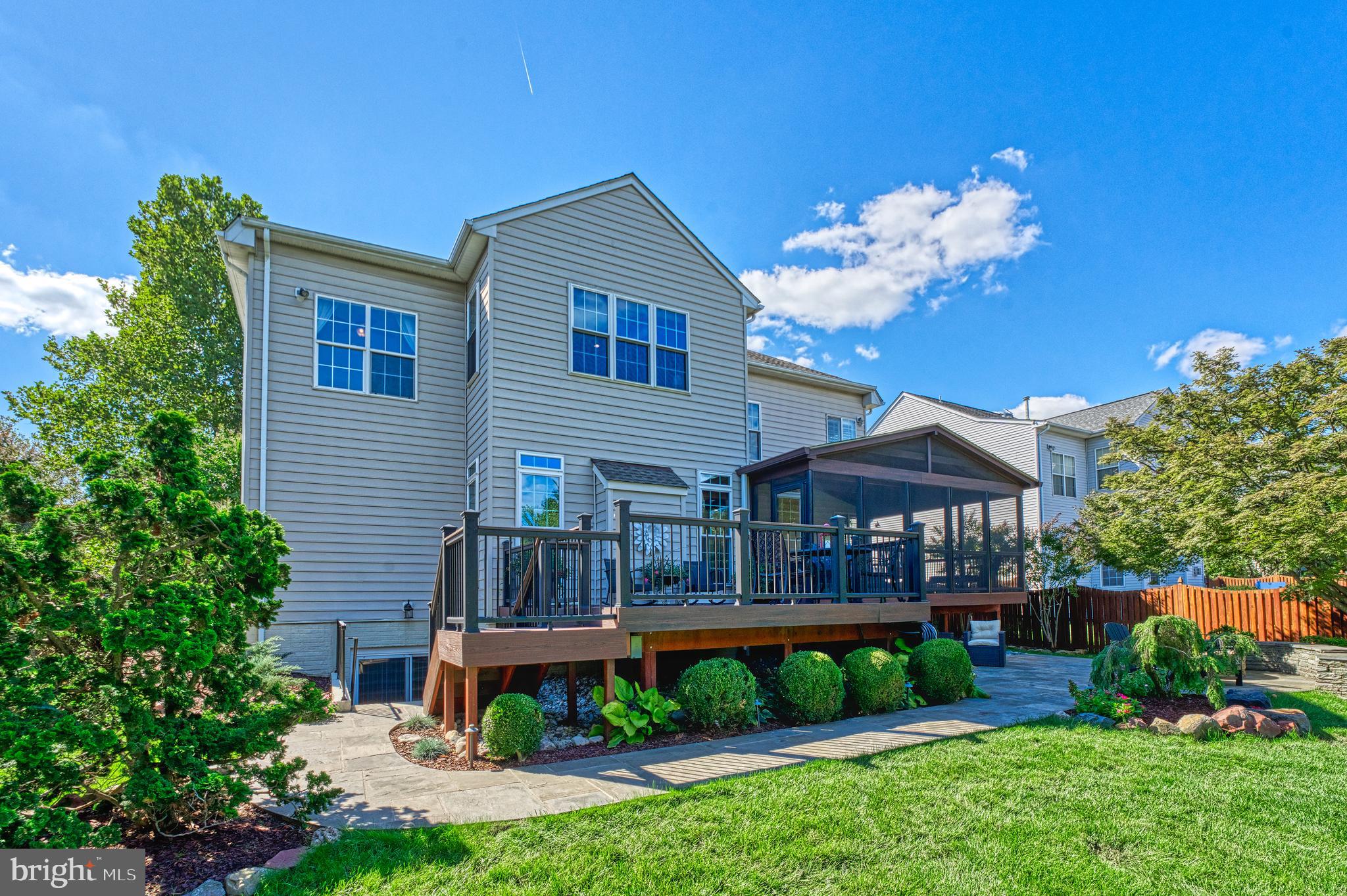 22083 VANTAGE POINTE PLACE