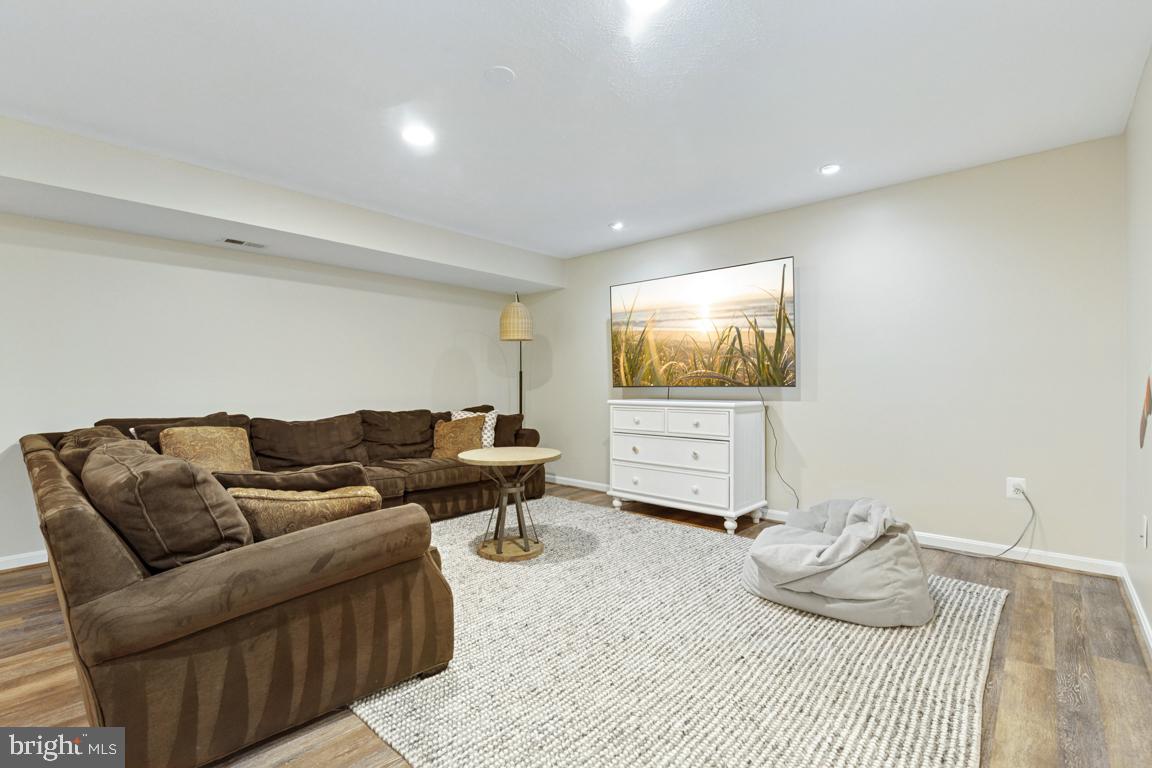 20310 BOWFONDS STREET