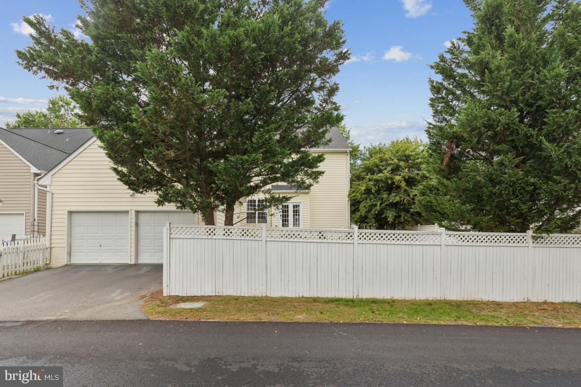 20310 BOWFONDS STREET