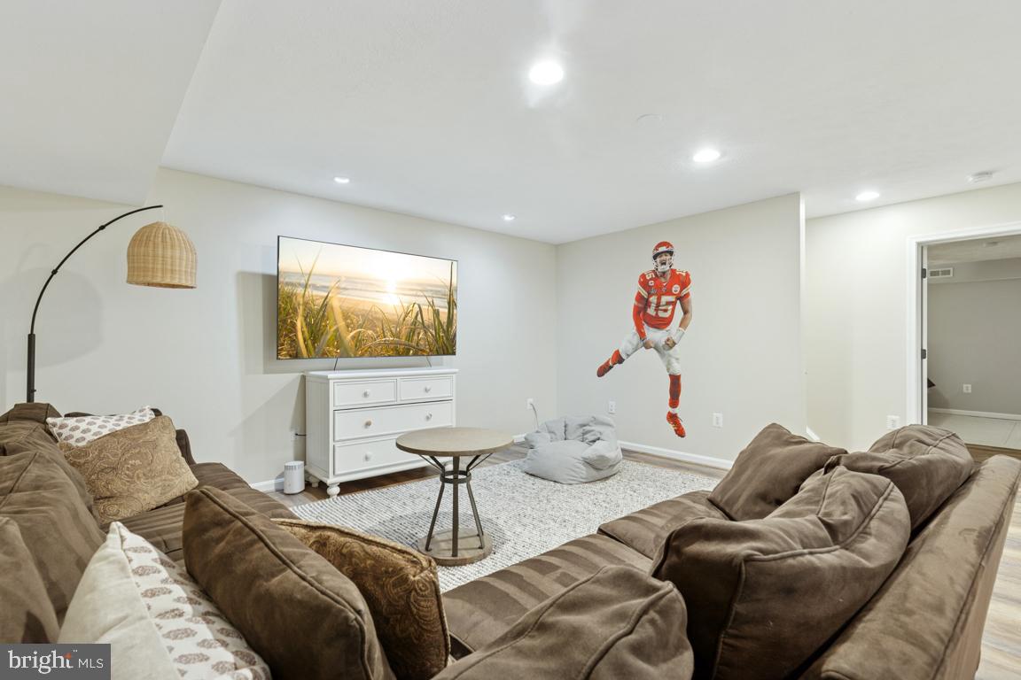 20310 BOWFONDS STREET