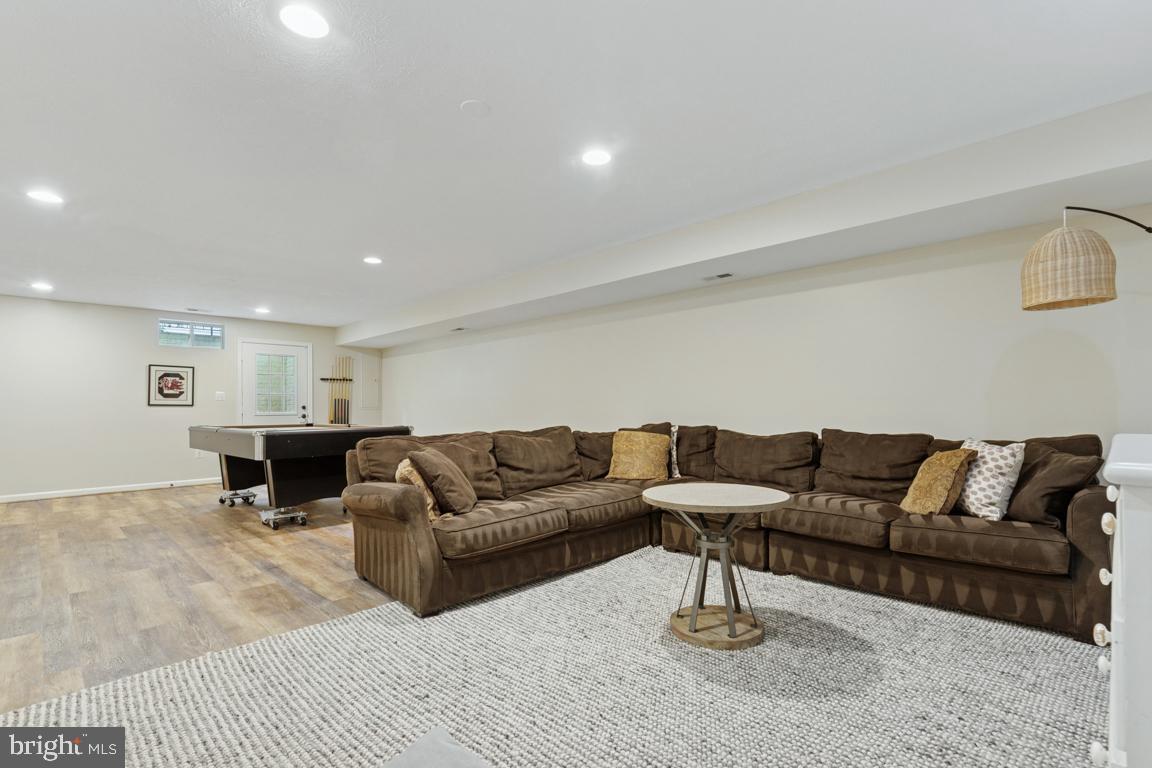 20310 BOWFONDS STREET