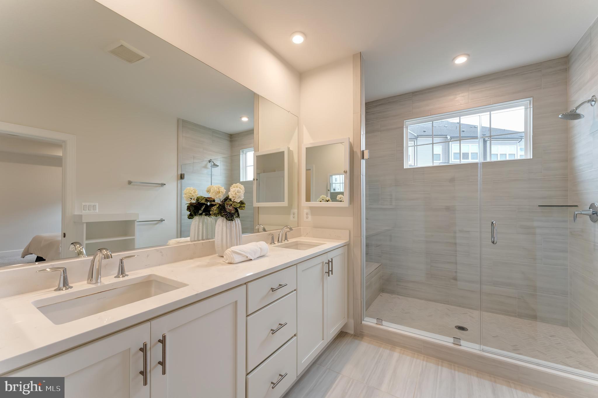 43044 GREELEY SQUARE