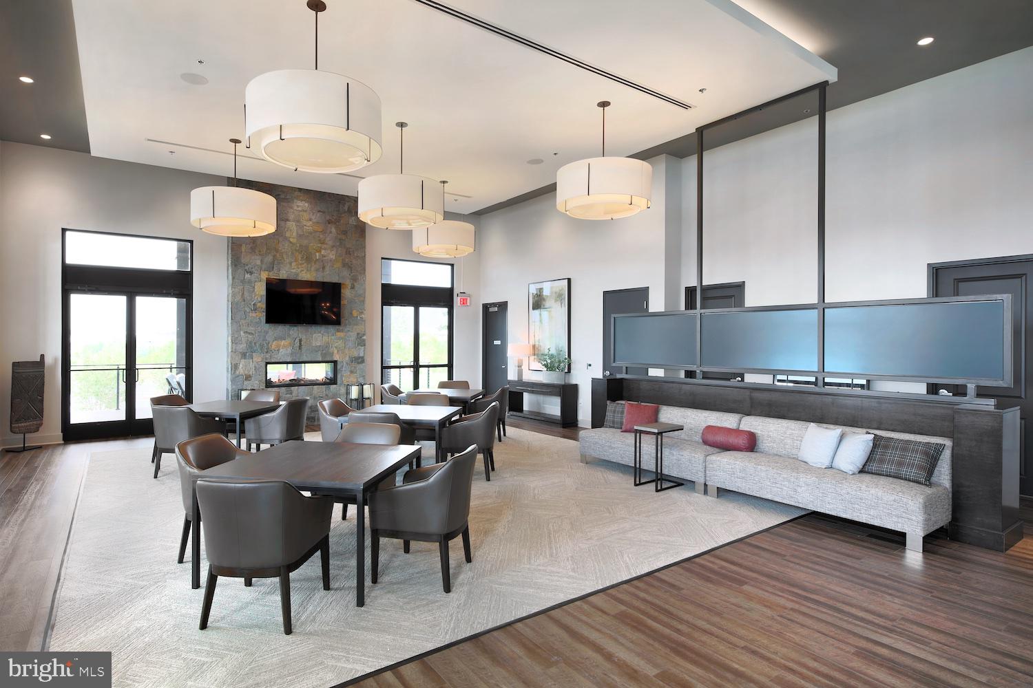 43044 GREELEY SQUARE