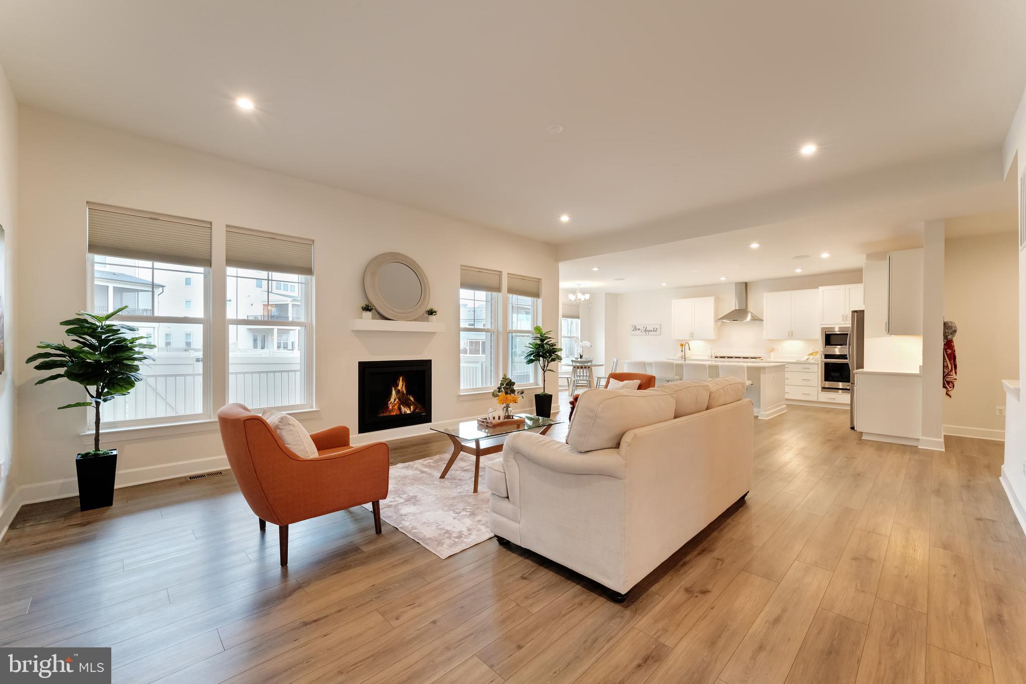 43044 GREELEY SQUARE