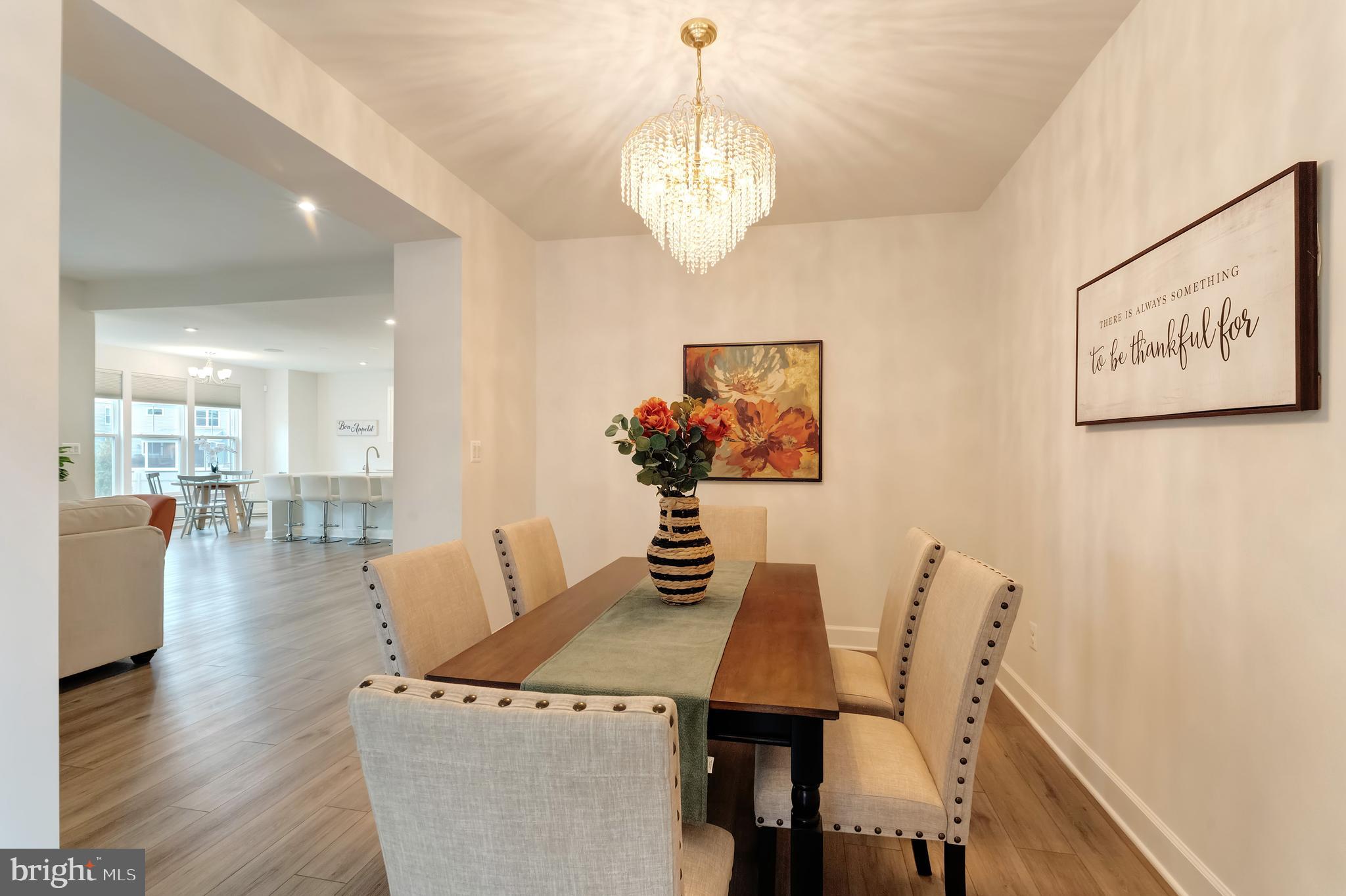 43044 GREELEY SQUARE