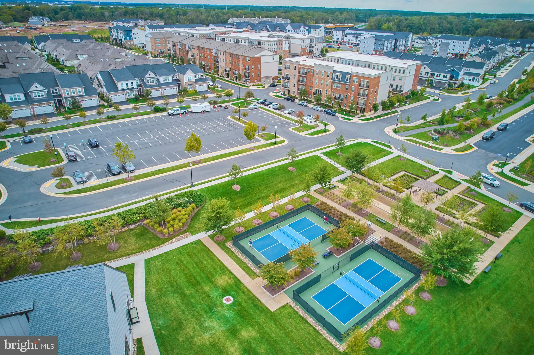 43044 GREELEY SQUARE