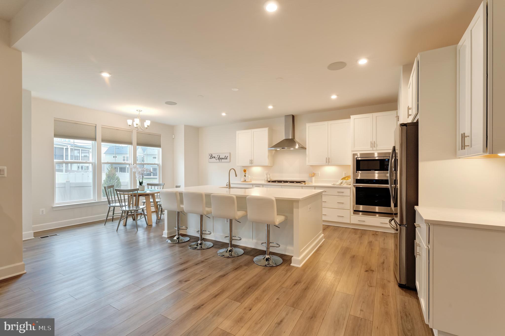 43044 GREELEY SQUARE